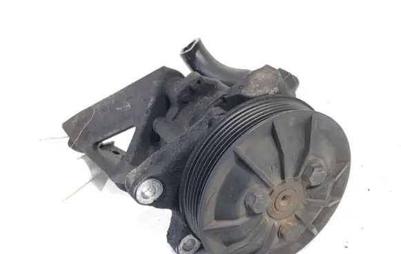 BMW 5 E60 E61 Power steering pump 7539015