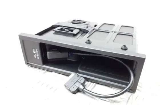Head unit multimedia control