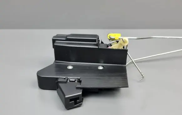 Dacia Sandero Front door lock 805031017R 805031017RE