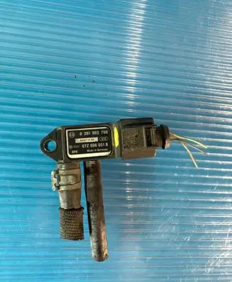 Audi A4 S4 B8 8K Exhaust gas pressure sensor 0281002760 07Z906051B