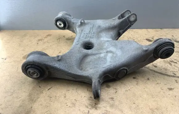 BMW 5 GT F07 Rear upper control arm/wishbone 33326780072 6780072 33326780070
