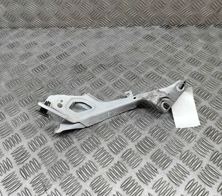 Fender mounting bracket