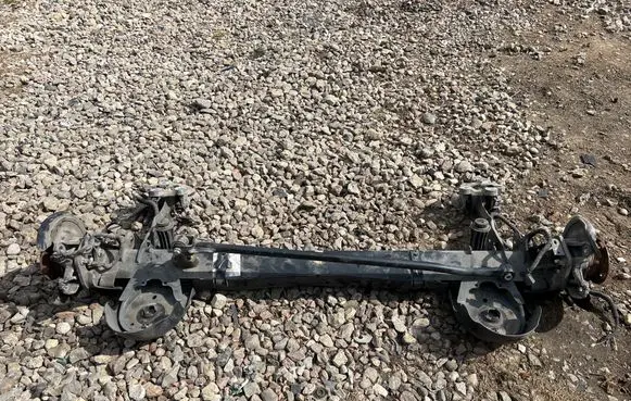 Opel Mokka B Rear axle beam 