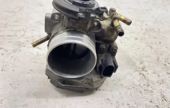 Audi A3 S3 8L Throttle valve 06A133064M