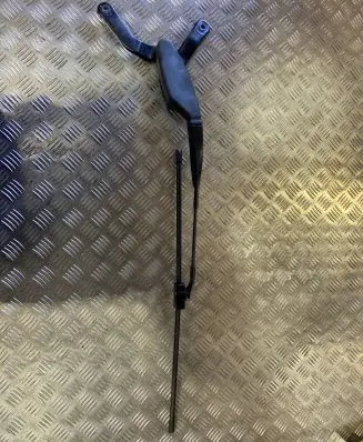 Mercedes-Benz E W211 Front wiper blade arm A2118240049