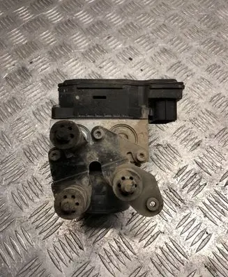 Volkswagen Passat Alltrack ABS Pump 3AA614109BC 17654085