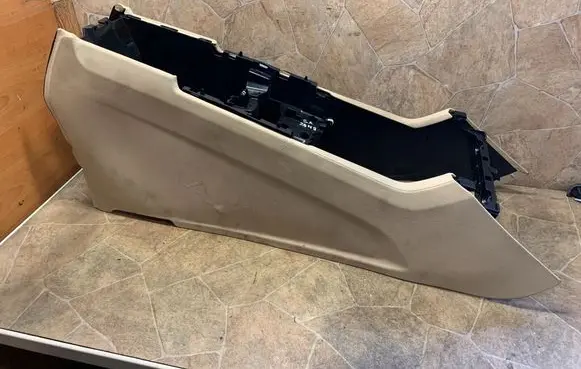 Mercedes-Benz GLS X166 Center console A1666801552