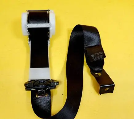 Opel Vectra C Front seatbelt 13146618F