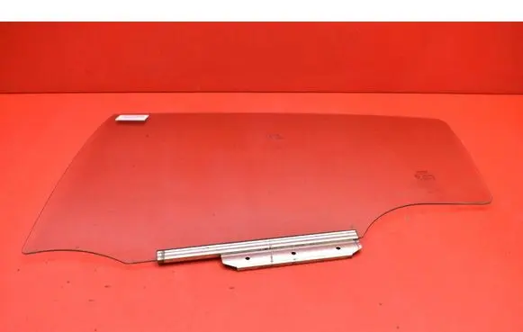 Toyota Yaris Rear door window glass
