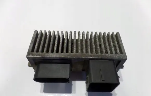 Renault Master III Glow plug pre-heat relay 8200558438