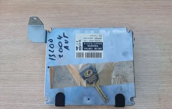 Lexus IS 200-300 Engine control unit/module 8966153210