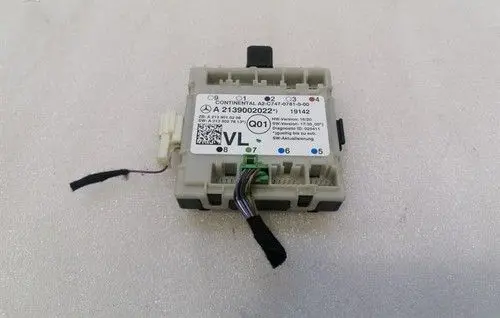 Mercedes-Benz C W205 Door control unit/module A2139002022