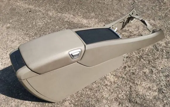 Volvo V70 Armrest 