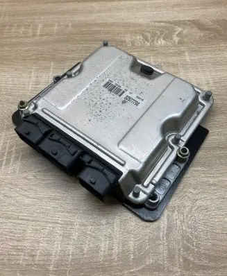Peugeot 307 Engine control unit/module ECU 9647472780 0281011081