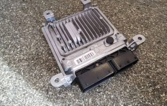 Mercedes-Benz E W212 Engine control unit/module A6519007500 A0064461540