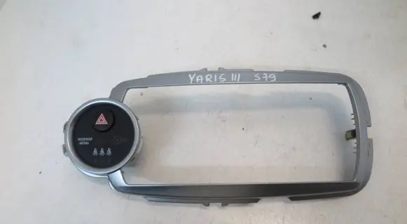 Toyota Yaris Panel trim 864510D010