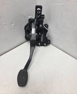 Opel Corsa F Brake pedal 9824311680 8M9B5066014