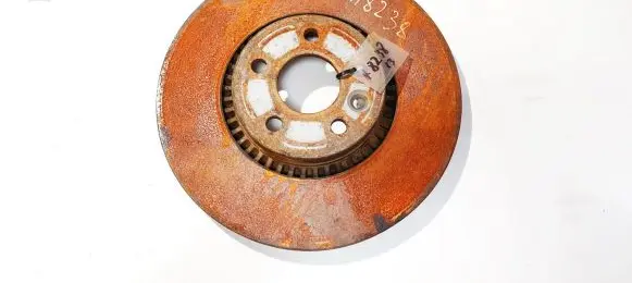 Volvo V70 Front brake disc ventiliuojamas