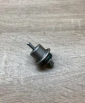 Ford Mondeo MK II Fuel pressure regulator 0280160509