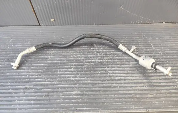 Dacia Sandero III Air conditioning (A/C) pipe/hose 924805740R