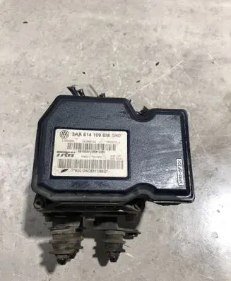 Volkswagen PASSAT B7 ABS Pump 3AA614109BM