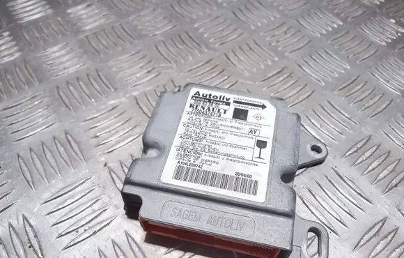 Renault Scenic I Airbag control unit/module 7700437471B