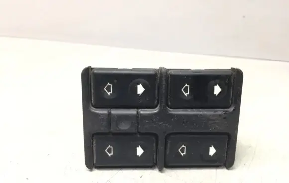BMW 5 E34 Electric window control switch 1379075