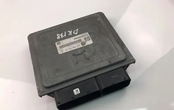 Volkswagen Polo V 6R Engine control unit/module 03F906070GF
