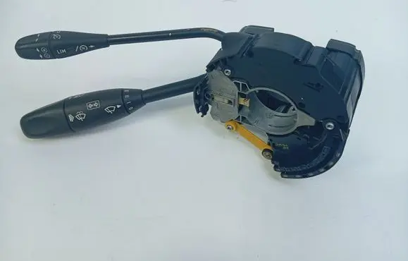 Mercedes-Benz E W211 Steering wheel column trim A2115400845