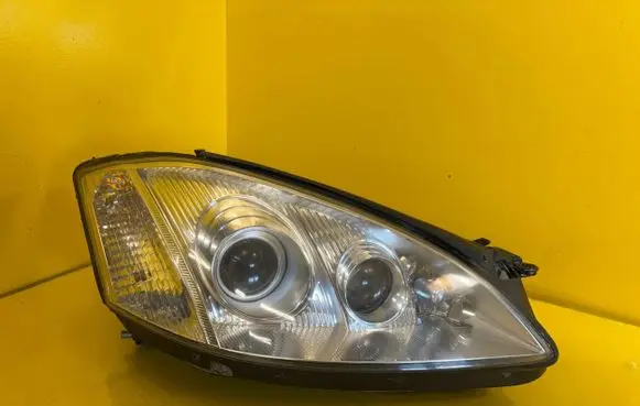 Mercedes-Benz S W221 Headlight/headlamp A2218204061