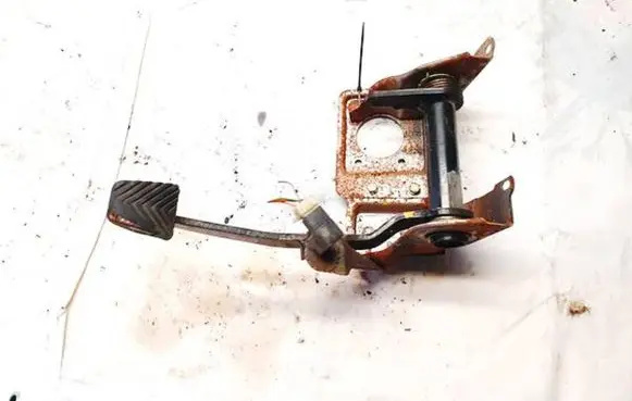 Hyundai H-1, Starex, Satellite Brake pedal 