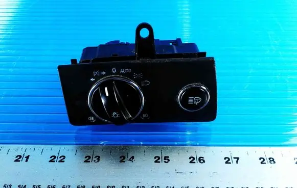 Mercedes-Benz E W211 Light switch 04056000 2115450104
