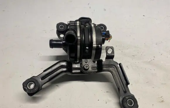 Hyundai Kona I Water pump 375W5-K4000