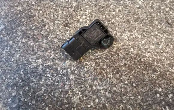 Chevrolet Captiva Air pressure sensor 0281006052 55568176