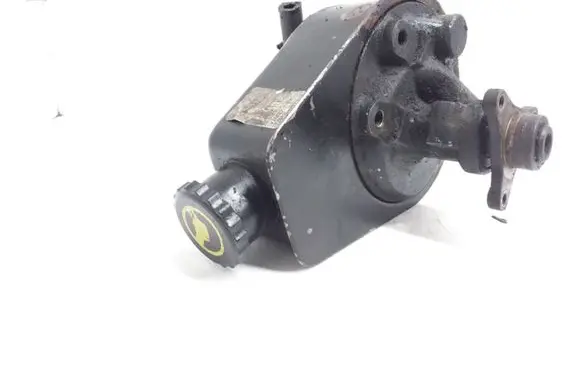 Renault Scenic I Power steering pump 7700840605