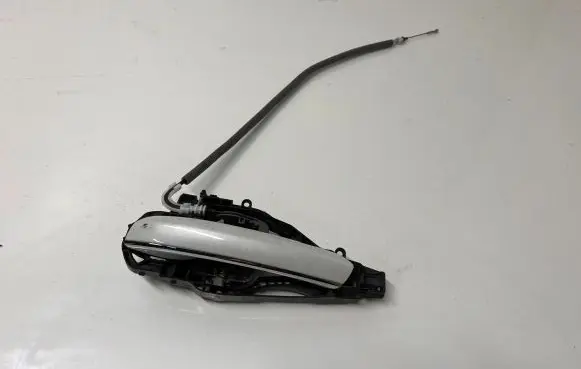 BMW 7 G11 G12 Front door exterior handle/bracket 7377241