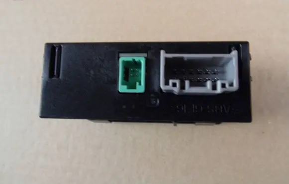 Mazda 2 AUX in-socket connector D09H669U0B
