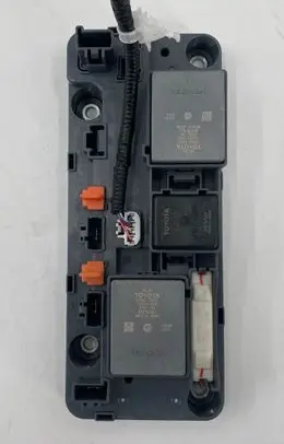 Toyota Sienna XL40 IV Other relay G384333031