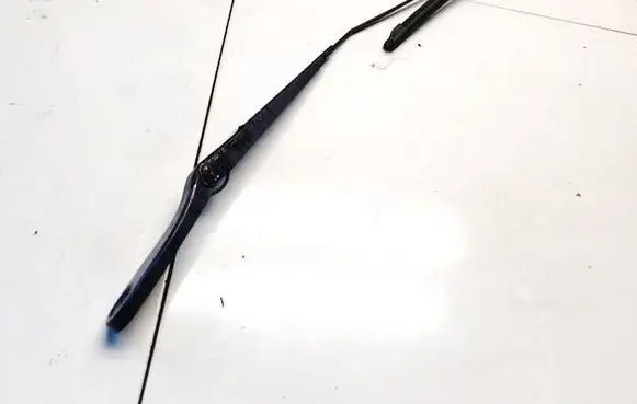 Volvo S40 Front wiper blade arm 30698250