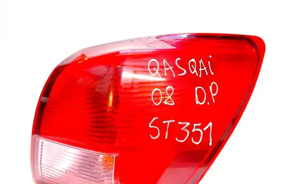 Nissan Qashqai Rear/tail lights