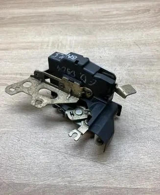 BMW 5 E34 Rear door lock 1944322 RIGHTSIDE