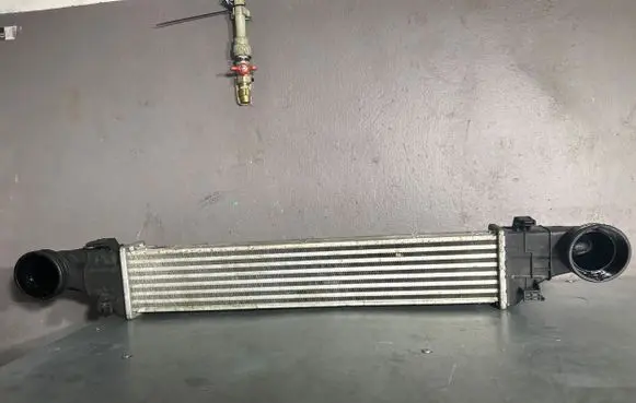 Mercedes-Benz E W211 Intercooler radiator A2115003902