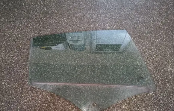 Volvo S60 Rear door window glass