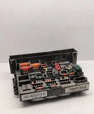 BMW 1 E81 E87 Fuse module 9119446 7925000000 90200134