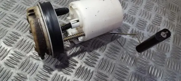Mitsubishi Carisma Fuel level sensor 09750409902