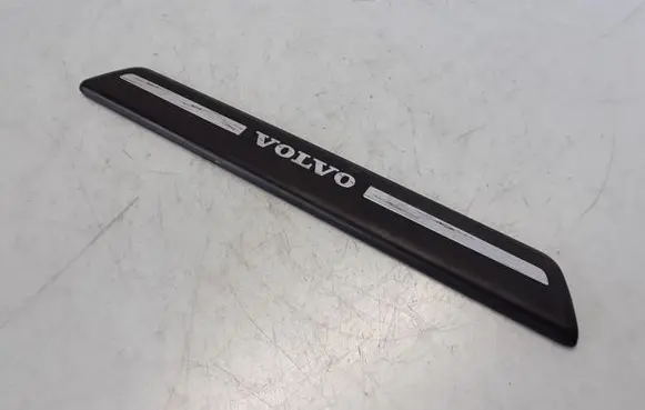 Volvo V40 Front sill trim cover