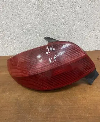 Peugeot 206 Rear/tail lights 2531 E1022