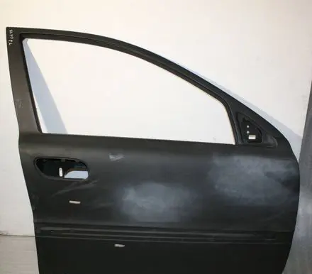 Volvo XC70 Front door