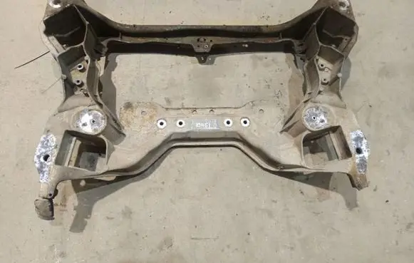 Mercedes-Benz C W203 Front subframe 