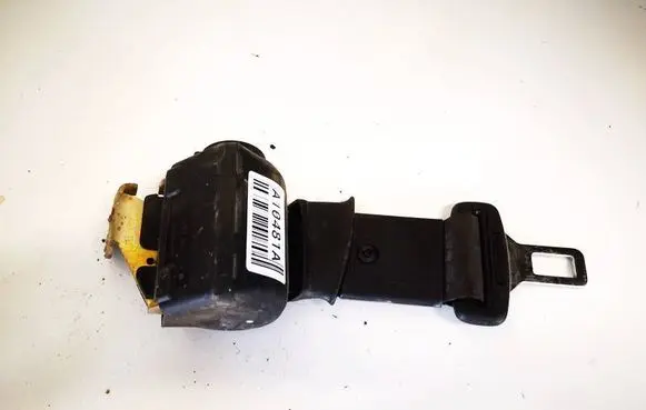 Middle seatbelt (rear)